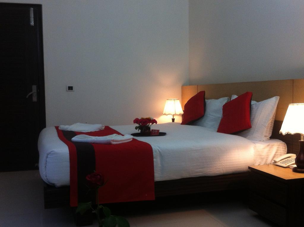 Cyber Inn Gurgaon Dış mekan fotoğraf