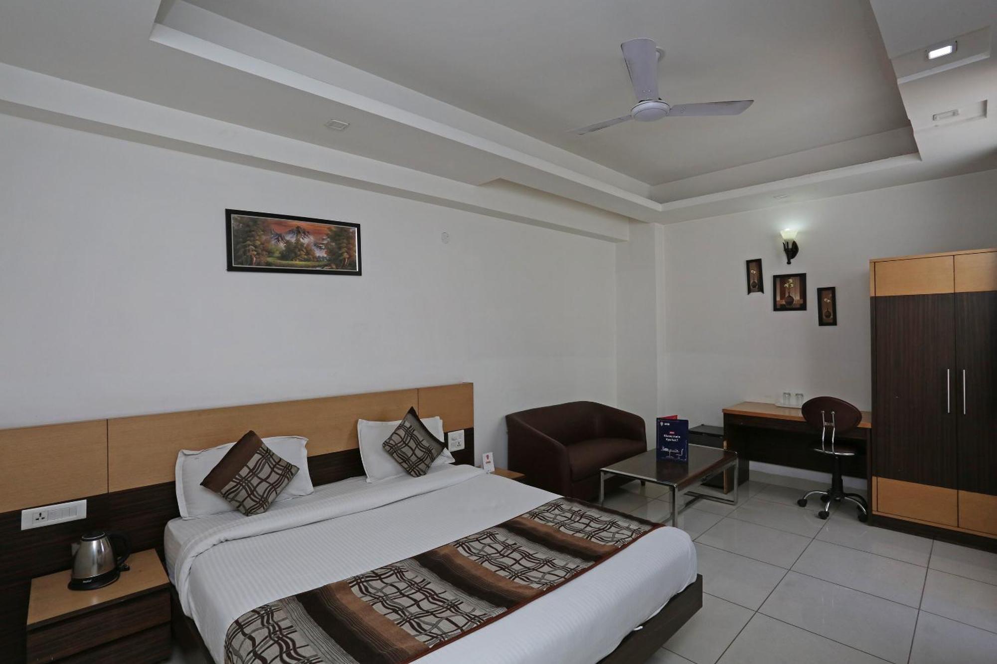 Cyber Inn Gurgaon Dış mekan fotoğraf