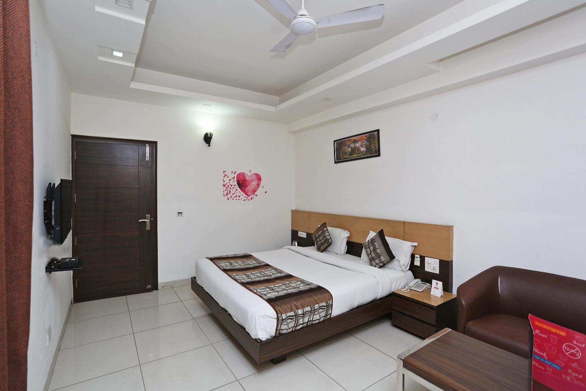 Cyber Inn Gurgaon Dış mekan fotoğraf