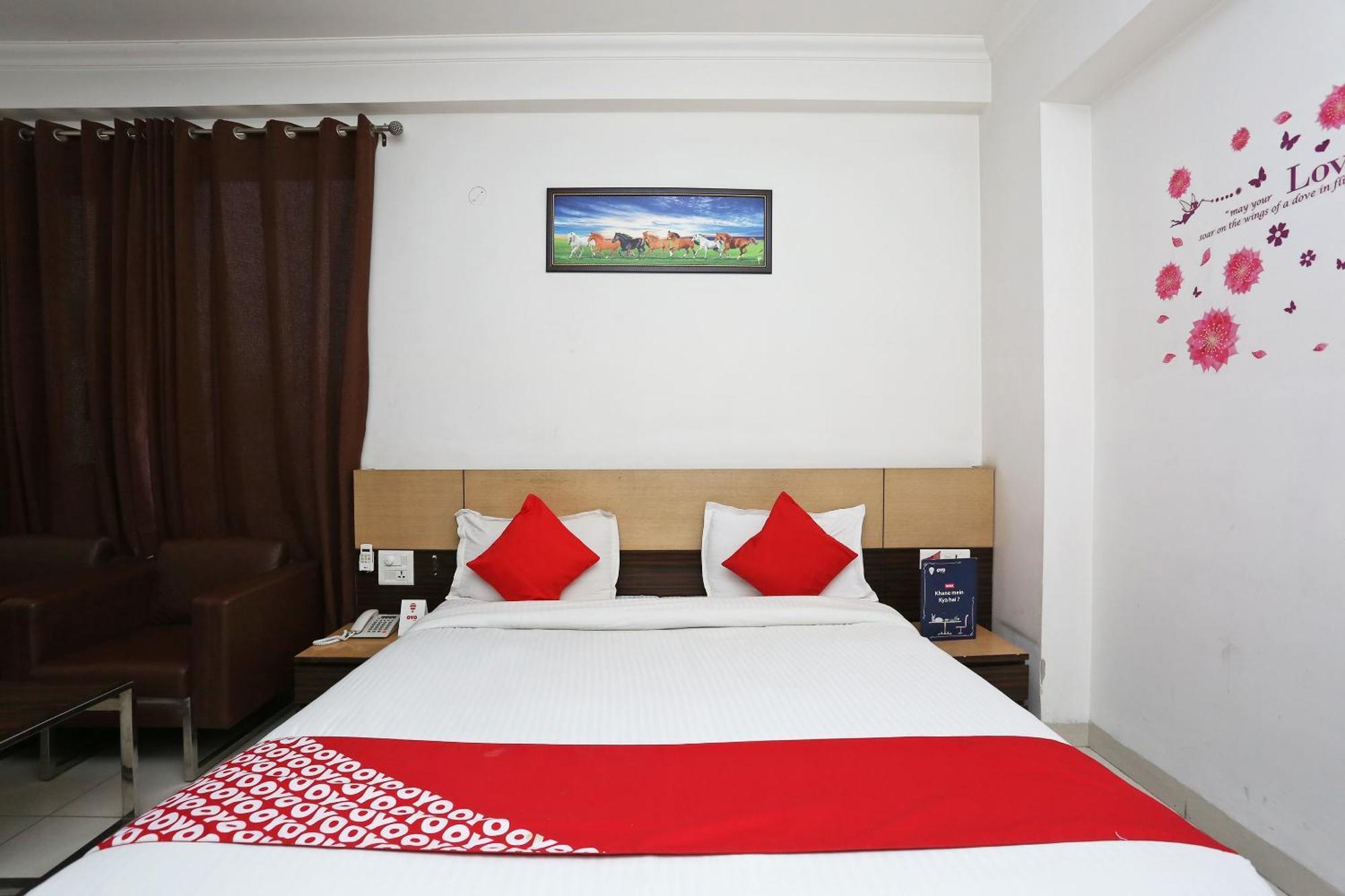 Cyber Inn Gurgaon Dış mekan fotoğraf