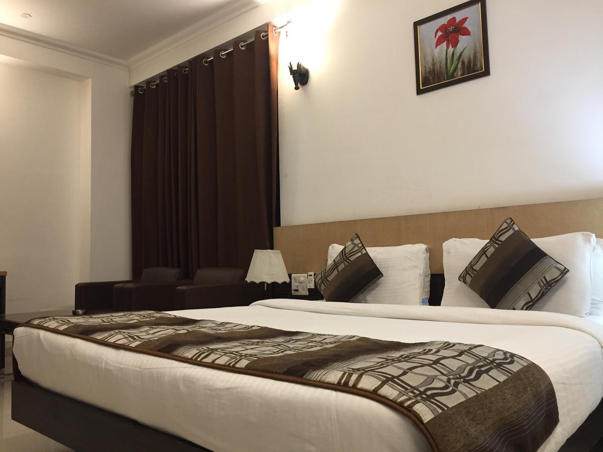 Cyber Inn Gurgaon Dış mekan fotoğraf