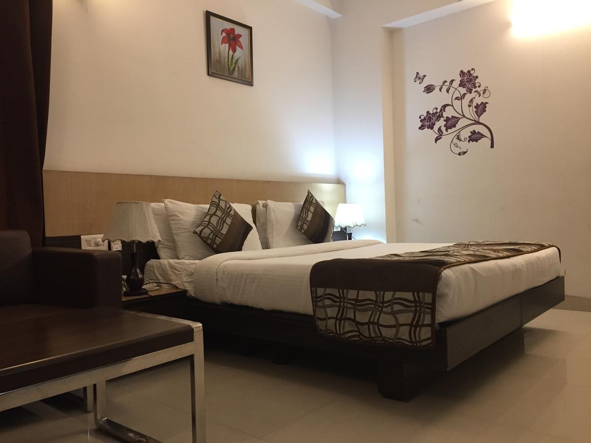 Cyber Inn Gurgaon Dış mekan fotoğraf