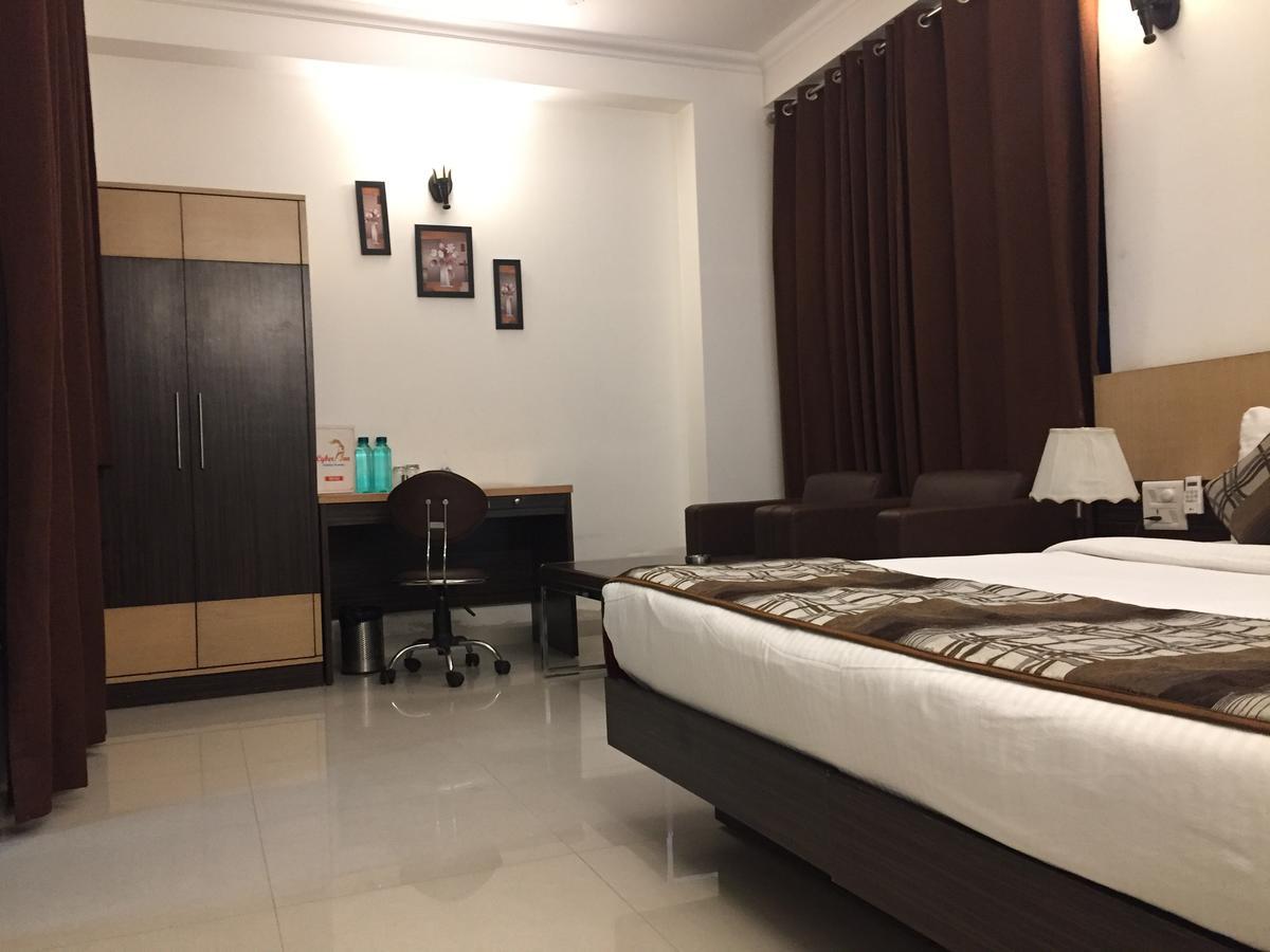 Cyber Inn Gurgaon Dış mekan fotoğraf